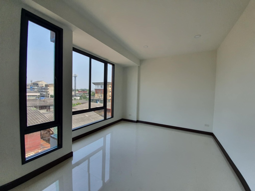 ขาย ทาวน์โฮม ที่พักอาศัย homeoffice รูปแบบอาคารทันสมัย 3 ชั้น 3 ห้องนอน 3 ห้องน้ำ หลังโรงเรียนเบญจม ราชบุรี - 10