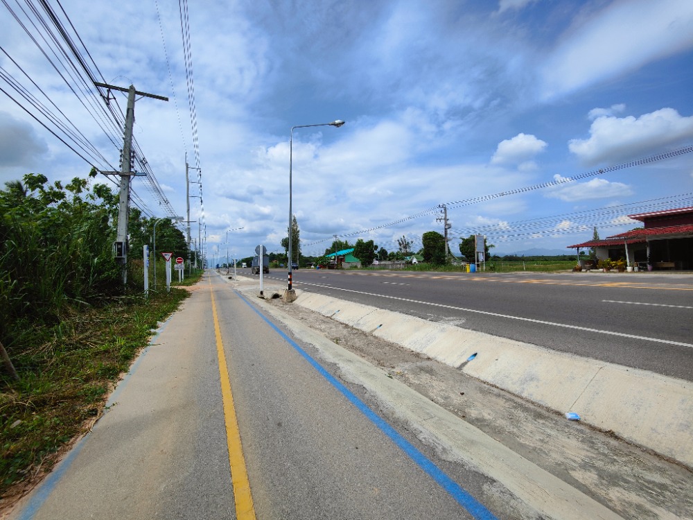 ขายที่ดิน 3 ไร่ สวนผึ้ง ติดถนนหลัก 3208 ทางไปอ.สวนผึ้ง (ถนน 4 เลน) ห่าง Corofield 400 เมตร ขายยกแปลง 7 ล้าน