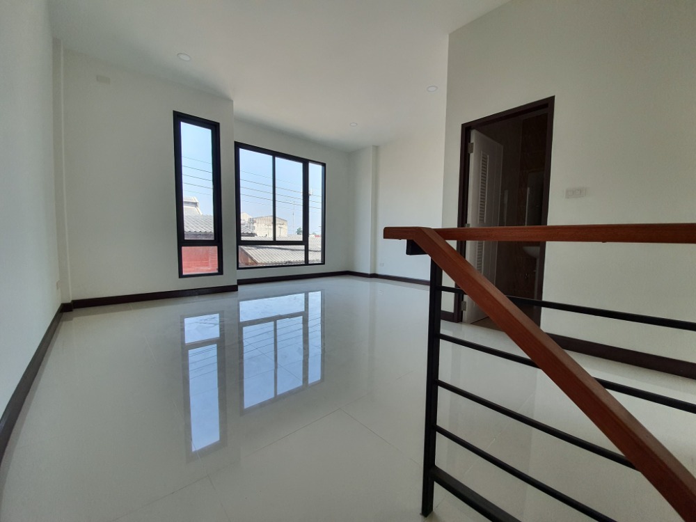ขาย ทาวน์โฮม 3 ชั้น หลังริม กลางเมืองราชบุรี ที่พักอาศัย homeoffice สวยพร้อมอยู่ 24 ตารางวา - 11
